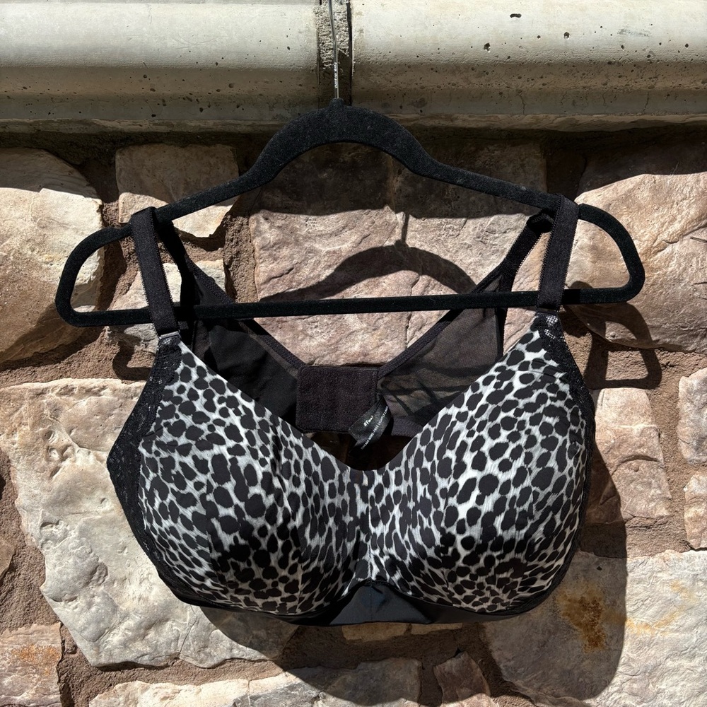 Torrid Black Bra Underwire Animal Print Sheer Unpadded Size 40 DD